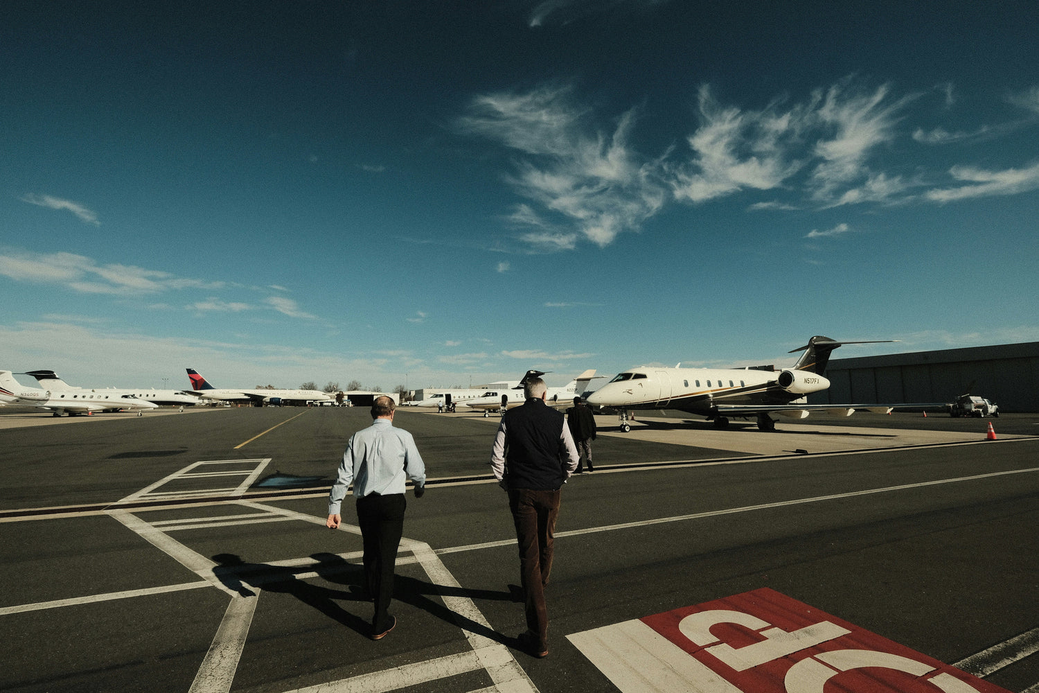 Packing Smart For Business: Stay Professional Without Overpacking